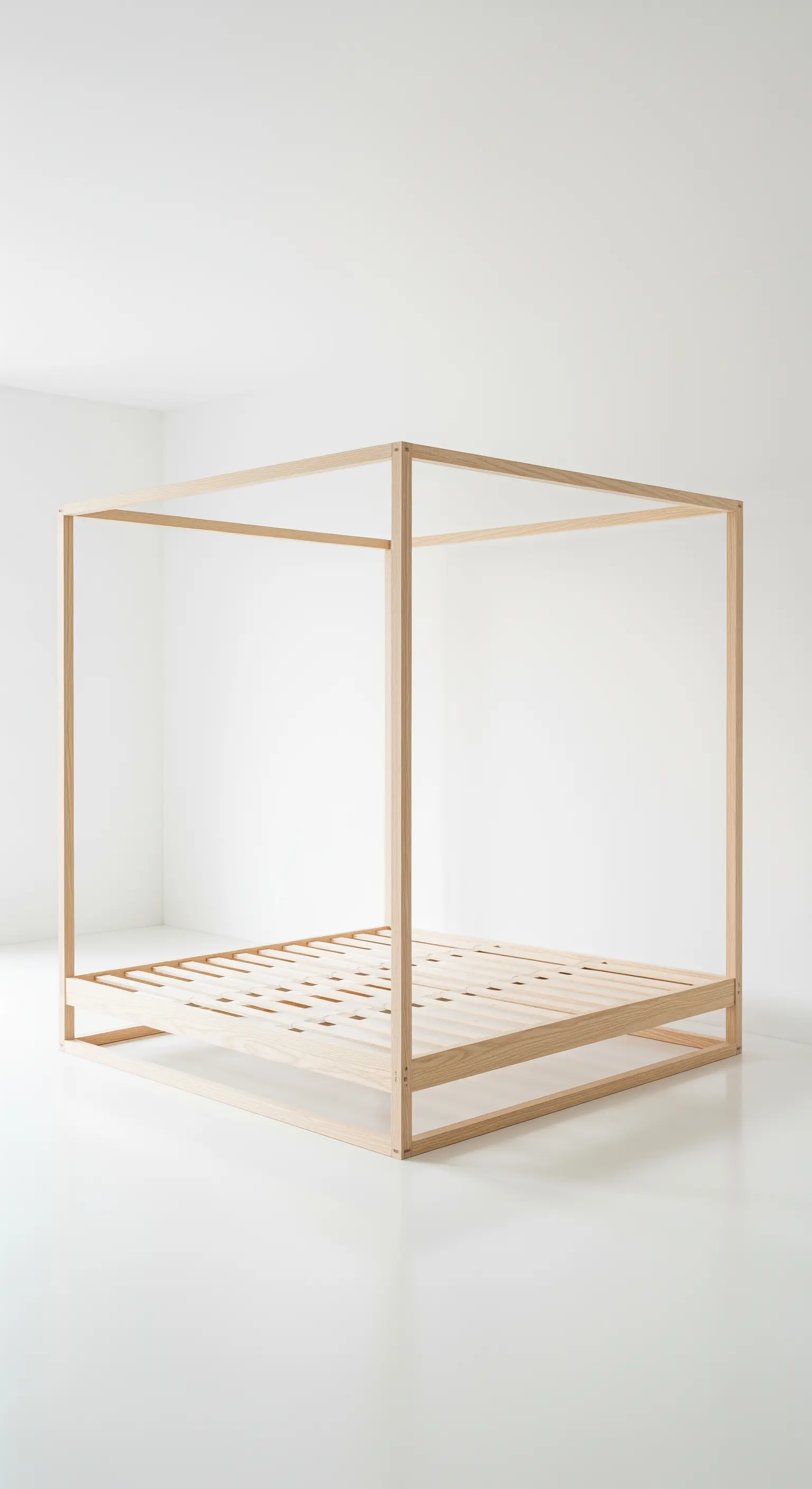 Struttura di un letto a baldacchino minimalista in legno chiaro su sfondo bianco.